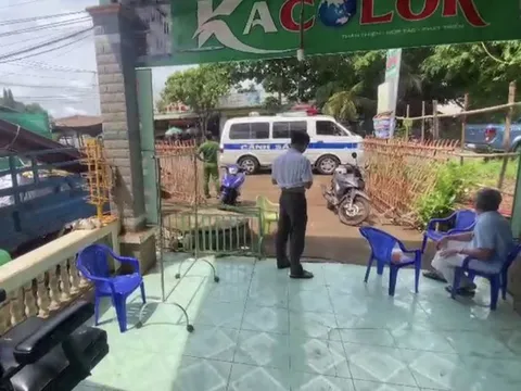 Uống rượu methanol, 1 người chết, 3 người lọc máu thải độc