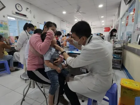 TP HCM: Bệnh tay chân miệng tăng nhanh, 1 tuần hơn 1.600 trẻ nhập viện