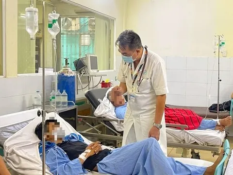 Tình hình mới nhất về 3 bệnh nhân cấp cứu vì ngộ độc rượu