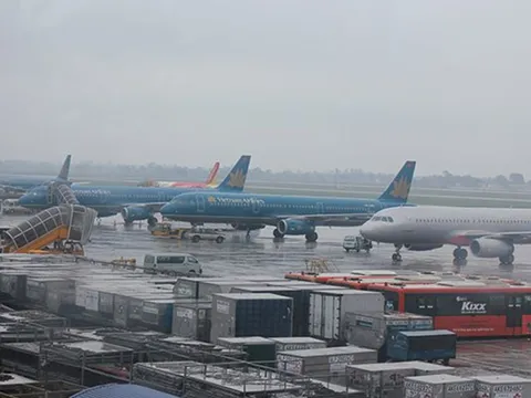 Bão số 1: Đóng cửa 3 sân bay, hàng chục chuyến bay bị hoãn, hủy