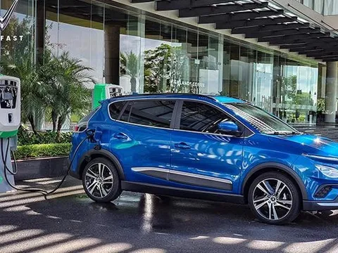 Cục diện ô tô điện tại Việt Nam: Chưa đầy 10 ngày, ông lớn VinFast, "ông trùm" xe tải TMT Motors cấp tập ra mắt sản phẩm, còn ẩn số Thái Hưng?