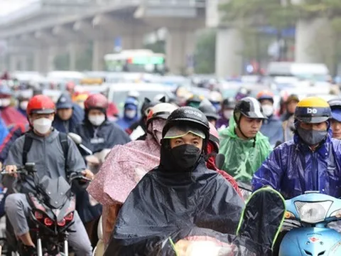 Bão suy yếu thành áp thấp nhiệt đới, miền Bắc mưa kéo dài