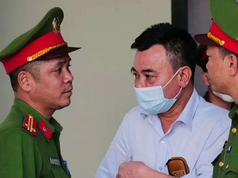 Cựu Phó giám đốc Công an Hà Nội chua xót 'tôi ngu thì phải chịu'