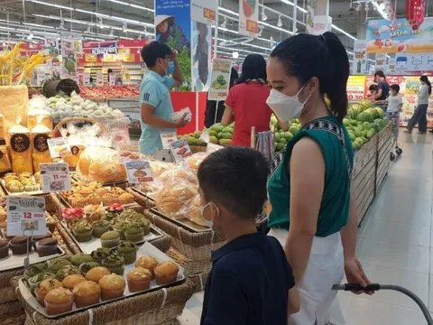 Đẩy mạnh khuyến mãi để kích cầu mua sắm