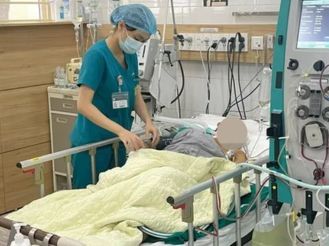 Cả gia đình ngộ độc nấm rừng, 3 người tử vong