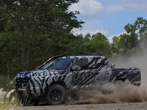 Mitsubishi Triton 2024 sẽ có phiên bản cạnh tranh Ranger Raptor: Có thể được tinh chỉnh động cơ, dùng đồ từ bản đua