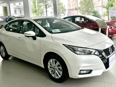 Nissan Almera giảm sâu nhất phân khúc, giá khởi điểm còn 459 triệu, tăng sức đấu Vios và City