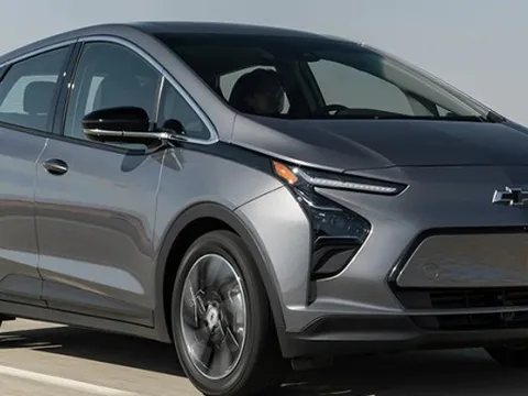 Nhà làm xe số 1 Mỹ chi chục tỷ USD đuổi theo Tesla nhưng vấp đá tảng, nhà đầu tư lo lắng