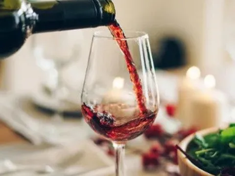 Điều gì xảy ra với cơ thể khi bạn uống rượu bia hằng ngày?