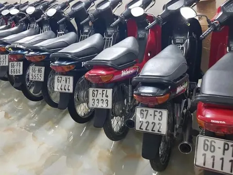 Biển số xe tứ quý sẽ không được là biển số định danh