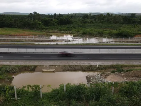 Đề nghị kiểm điểm tập thể, cá nhân để xảy ra ngập tại tuyến cao tốc Dầu Giây – Phan Thiết
