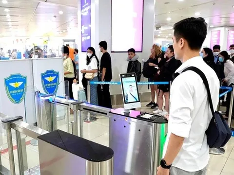 Có thể đi máy bay không cần dùng giấy tờ tùy thân từ ngày 2-8