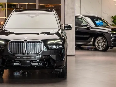 Bên trong showroom BMW tiêu chuẩn mới đầu tiên Đông Nam Á tại Việt Nam, tổng diện tích mặt sàn to gấp 2 sân bóng đá