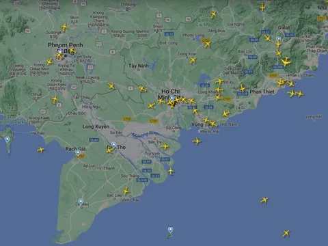 Thời tiết bất thường, máy bay phải bay chờ tại Tân Sơn Nhất, Nội Bài gia tăng