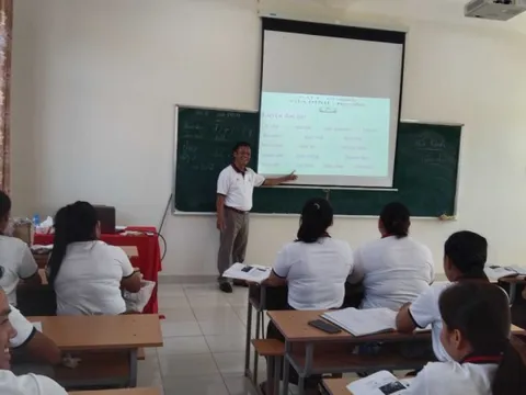 Vụ giáo viên ra nước ngoài dạy bị chậm lương: Nhận được quyết định kết thúc nhiệm kỳ dạy học