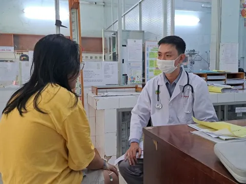 Đang ngủ bé gái 13 tuổi ở Bình Dương co gồng, tím môi suýt đột tử