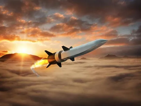 Nắm lượng lớn EIB và VIX trong tay, cổ phiếu của 1 doanh nghiệp "cùng họ" trần liên tiếp, tăng 50% trong nửa tháng