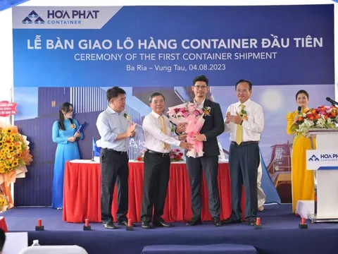 Hòa Phát chính thức xuất ra thị trường lô container đầu tiên