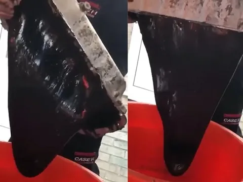 Thấy hao nhớt, chủ xe đổ 5 lít dầu ăn vào khiến thợ máy lắc đầu ngán ngẩm