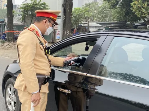 Quảng Bình: Hiệu trưởng bị phạt kịch khung vì “nồng độ cồn”