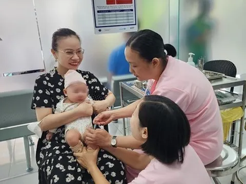 Bệnh viện Quân y 175 khai trương phòng tiêm chủng vắc-xin, có ưu đãi