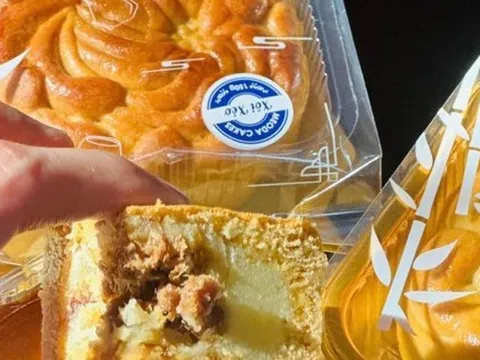 Bánh trung thu 'lạ' bán sớm, tưởng không ai mua hóa ra 'cháy' hàng