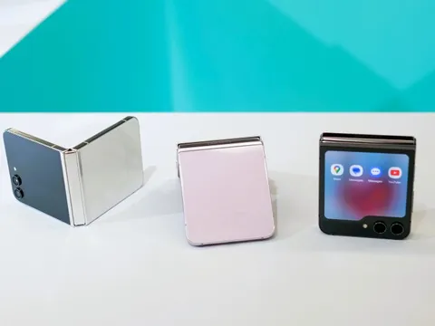 Galaxy Z Flip5 được ưa chuộng tại Việt Nam hơn Galaxy Z Fold5