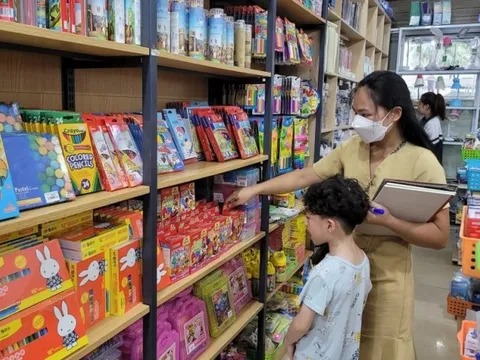 Thị trường đồ dùng học tập nhộn nhịp trước thềm năm học mới