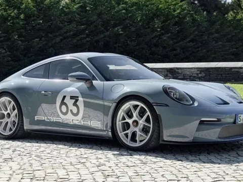 Chi tiết Porsche 911 S/T 2024 số lượng giới hạn