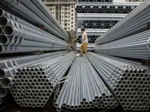 Xuất khẩu thép Trung Quốc vọt lên cao nhất 7 năm khiến ngành thép của quốc gia láng giềng 'rung chuyển' - Các nhà sản xuất nội địa kêu gọi tìm cách thoát ly