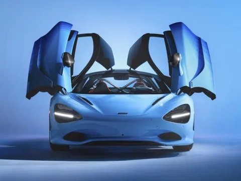 Ảnh chi tiết McLaren 750S sở hữu lớp sơn quảng phổ của MSO