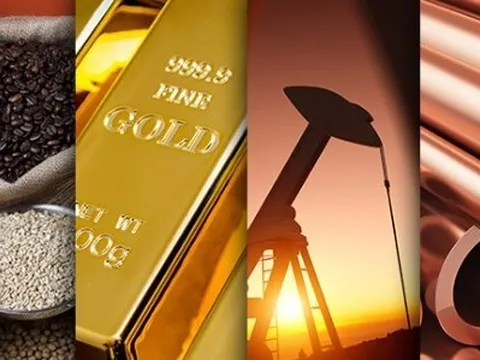 Thị trường ngày 9/8: Giá dầu bật tăng, vàng và đồng thấp nhất 1 tháng