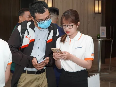 GenZ: Khách hàng 'chịu chi chịu chơi' nhưng 'cả thèm chóng chán' mà loạt "ông lớn" ngân hàng, Mirae Asset, Shopee... đang theo đuổi