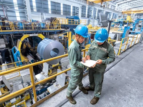 Nửa năm kinh doanh bết bát, lợi nhuận doanh nghiệp sụt giảm 26%