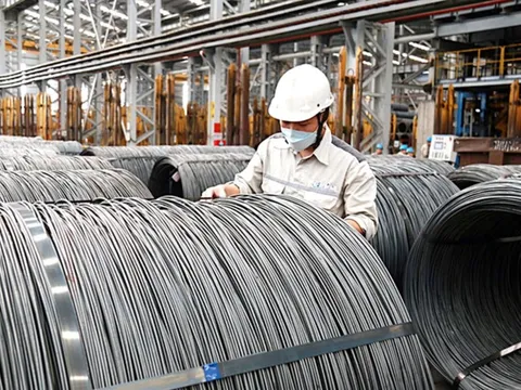 Giảm lần thứ 15 liên tiếp, giá thép chạm đáy 3 năm