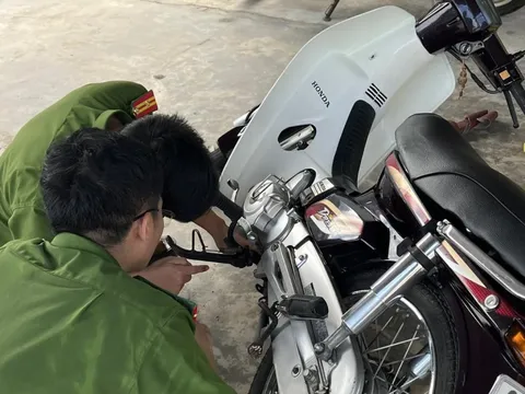 Tình tiết mới vụ 2 người cùng khẳng định là chủ nhân biển số xe tứ quí 8888