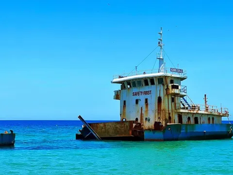 Chân dung công ty con của Ngân hàng SCB - đơn vị sẽ "giải cứu" con tàu vỡ đôi, kẹt 8 tháng tại Quảng Ngãi