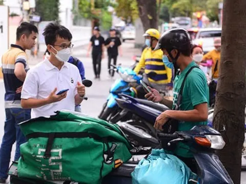 Phí vận chuyển hàng online trong nước "đắt đỏ"
