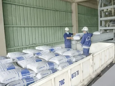 Ngành xi măng trông chờ vào đầu tư công?