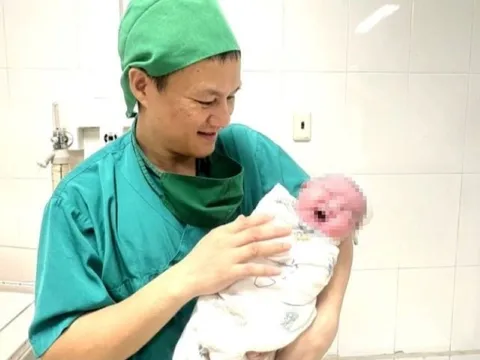 Quảng Ninh: Bé gái vừa chào đời đã nặng 5,1kg