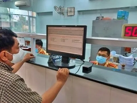 Chi hàng trăm triệu đồng mua biển xe đẹp trước ngày định danh chính chủ