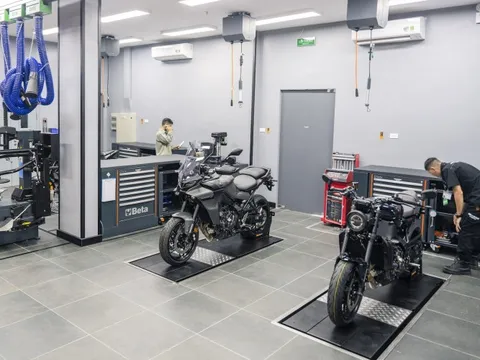 Bên trong showroom mô tô lớn nhất miền Bắc của Yamaha: Tổng đầu tư hơn 19 tỷ đồng, 15 mẫu xe giá trăm triệu cho tín đồ phân khối lớn