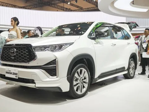 Tôi ngồi thử Toyota Innova Hybrid sắp về Việt Nam: Giá khó dưới 1 tỷ, vượt trội về công nghệ so với bản cũ