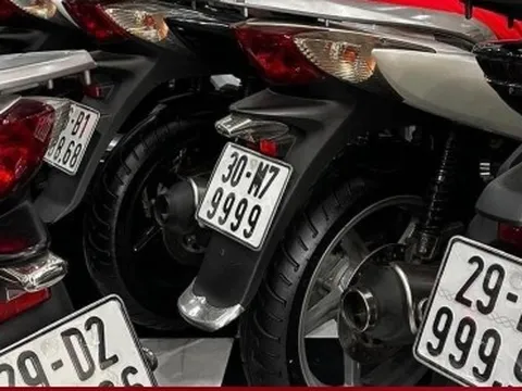 Ngày đầu định danh biển số: Honda SH biển số đẹp rớt giá trăm triệu đồng