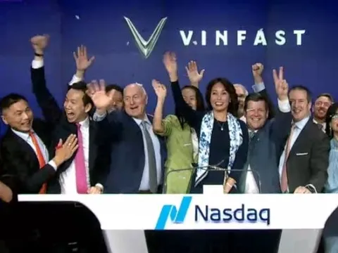 Vỡ òa những giây phút ấn tượng của VinFast ngày đầu trên sàn Mỹ