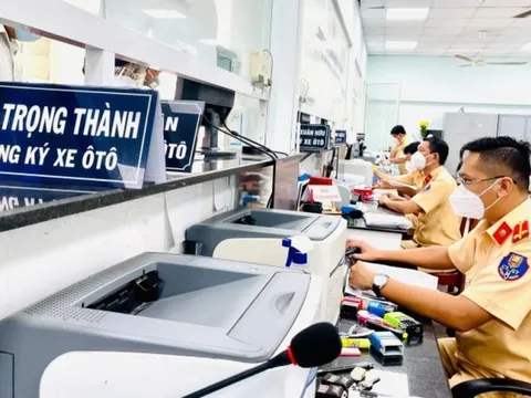 Từ hôm nay, người dân được sang tên chính chủ xe mất giấy tờ, mua bán qua nhiều đời