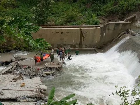Thi thể 2 mẹ con đi đào củ sắn được phát hiện cách vị trí gặp nạn 1 km