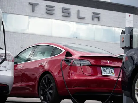 Tesla bỗng có động thái lạ - thách thức tất cả đối thủ bán xe điện ở Mỹ