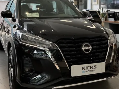 Nhiều người rao bán Nissan Kicks giảm kỷ lục 260 triệu, khởi điểm 530 triệu rẻ hơn Raize và Sonet