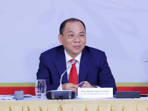 Chỉ sau 1 đêm, tỷ phú Phạm Nhật Vượng có tài sản ngang “huyền thoại” Lý Gia Thành, vượt Jack Ma, trên cả người giàu nhất Nhật Bản, Hàn Quốc